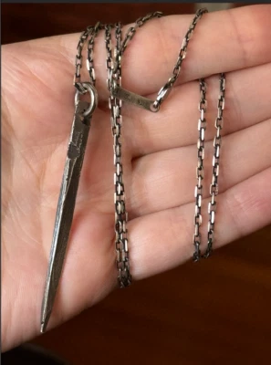 Colar masculino exclusivo feito à mão pingente de ponta de lança longa em prata 925 oxidada 30" - Imagem 1 de 4