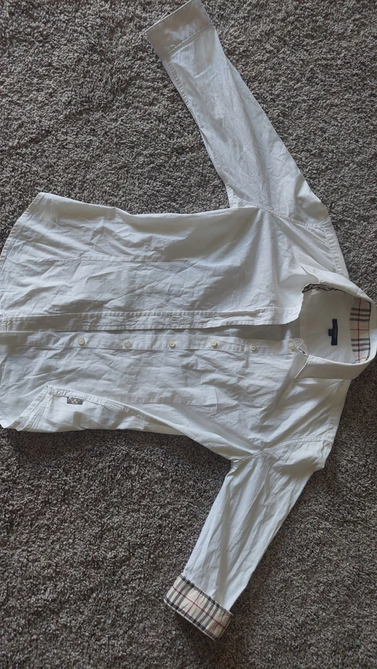 BURBERRY 女式白色正装衬衫 - M 码长袖纽扣经典 — 第 1/4 张图片