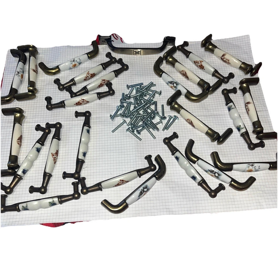 Lotto Di 24 Maniglie X Mobili In Zama-ottone-bronzo  - Immagine 1 di 4