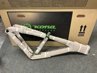 Cuadro pequeño Kona Honzo 2020 nuevo en caja.  Nuevo stock antiguo.  NOS Foto 1 de 4