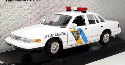 Motormax 1/24 Scale 76400 - Ford Crown Victoria - State Police N.J. - Image 1 of 4