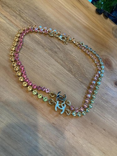 CHANEL Collana con ciondolo a filo in metallo per donna