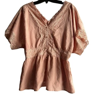 No Boundaries Peach V Necked Short Sleeve Lace Blouse - Picture 1 of 3