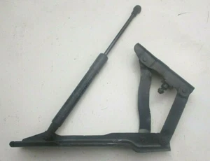 Cerniera cofano anteriore sinistra BMW Serie 5 E60 M Sport 2007 - Foto 1 di 3