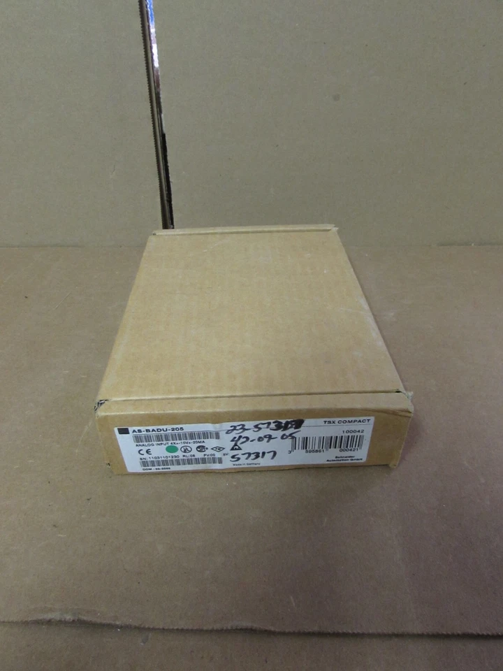 SCHNEIDER MODICON, AS-BADU-205, ANALOG INPUT 4X+-10V+-20MA, NIB! MAKE OFFER!! - Image 1 of 3