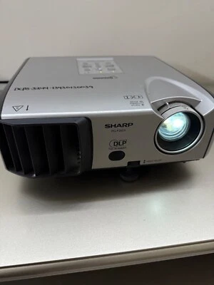 Sharp PG-F262X DLP Projector/ Low lamp hours - Image 1 of 3