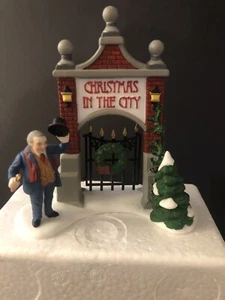 Department 56 A Key To The City Christmas in the City Accessory Super Cute - Picture 1 of 5