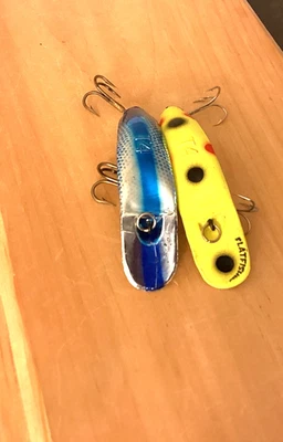 TWO (2)  Flatfish Model T4 Assorted Color Patterns-Ready to Fish - Image 1 of 4