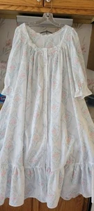 Eileen West designed lightweight Robe, size XL, mid calf length with flounce, 3 - Picture 1 of 10