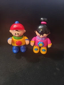 TOLO First Friends Niño Deportivo con Gorra de Béisbol Roja y Azul + Char. Niña Púrpura - Imagen 1 de 2