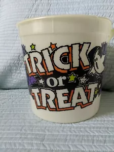 Cubo de Halloween Kroger De Colección Truco o Tratamiento Búho Fantasma Árbol Brilla en la Oscuridad Grande - Imagen 1 de 6
