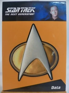 Komplett Star Trek The Next Generation TNG - CP2 Data Combadge Pin 026/300 - Bild 1 von 3