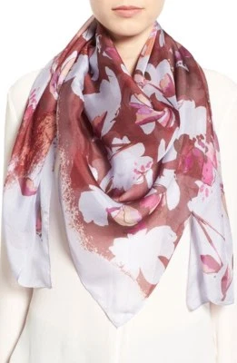 Bufanda cuadrada de seda Nordstrom 'Floral Cutout'  Foto 1 de 3