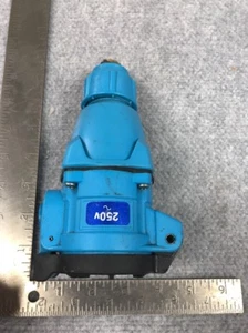 MELTRIC DECONTACTOR Plug 33-13072 Price Is for 1 Unit - Picture 1 of 10