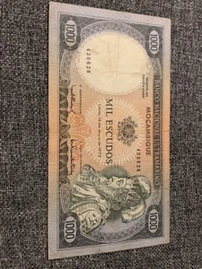 1972 MOSAMBIK 1000 ESCUDOS BANKNOTR ZIRKULIERT IN ANSTÄNDIGEM ZUSTAND - Bild 1 von 2