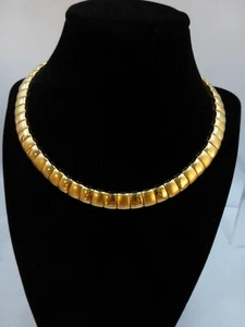 Napier goldfarbenes Halsband, alterniert mattierte & glänzende Segmente, ca. 16 Zoll - Bild 1 von 5
