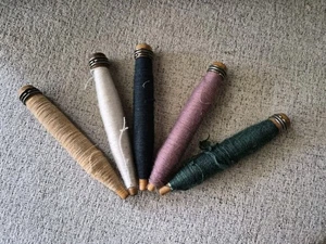 Antique Wooden Yarn Thread Wool Spool Spindle/ Bobbin With Yarn Lot of 5 - Picture 1 of 6