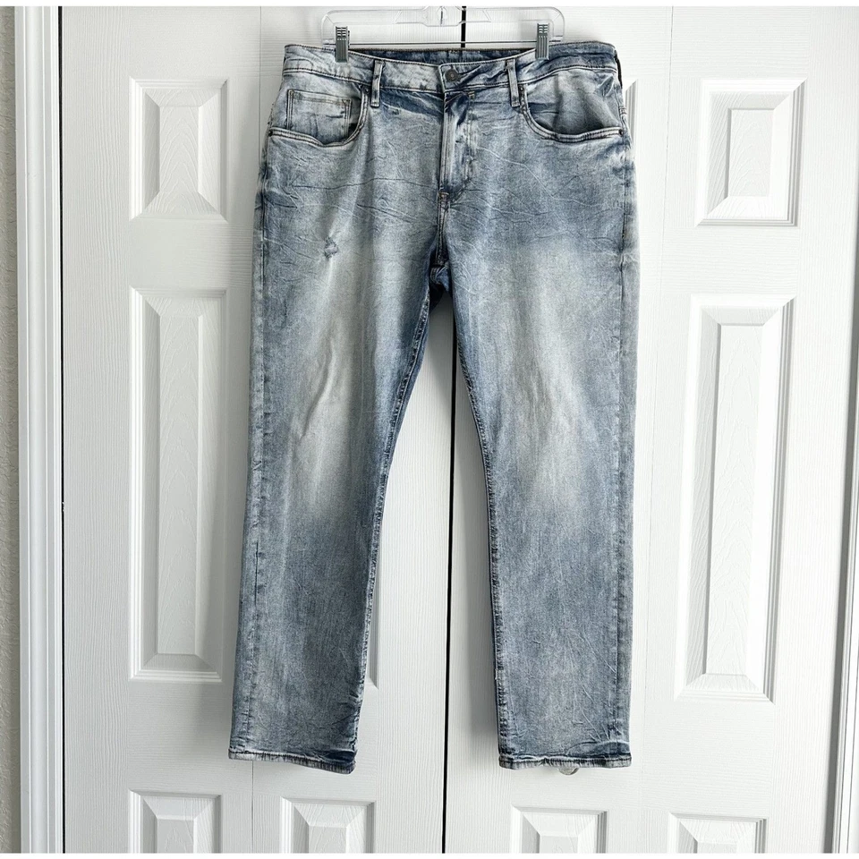 Pantalones de mezclilla Buffalo David Bitton para hombre 36x30 Ash-X ajustados elásticos arrugados lavado claro Foto 1 de 4