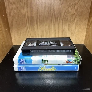 Lot of 3 Dreamworks VHS Tapes- Mouse Hunt (no box), Antz, Paulie - Picture 1 of 8