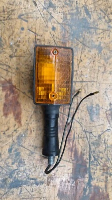 Yamaha RD350 pisca-pisca dianteiro direito seta YPVS RZ350 350 RD RZ 31K RZ500 500 - Imagem 1 de 4