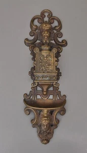 Historismus Streichholzhalter figürlich reliefiert - Bronze -  M-Plum Luxa - Imagen 1 de 7