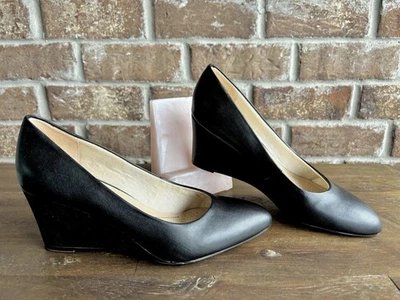 Bomba de cuña LifeStride para mujer Gio Soft System negra 8M comodidad Foto 1 de 4