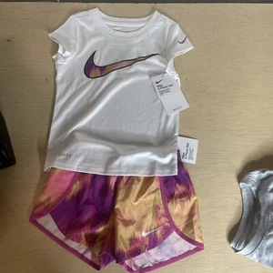Nike Girls Short Set-size 4-Pink-purple White - Picture 1 of 5