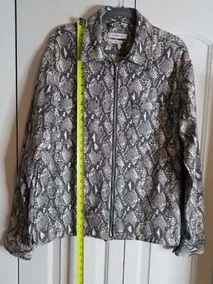 Jaqueta Urban Outfitters W material cobra cinza médio animal elástico zíper  - Imagem 1 de 4