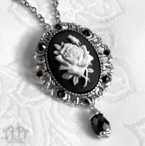 Gothic White Black ROSE CAMEO NECKLACE BROOCH Victorian Pendant Rhinestone Pin - Bild 1 von 5