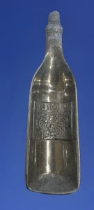 Zinn Weinflaschenhalter mit geprägten Trauben Vin Rouge 10” x 3” - Bild 1 von 8