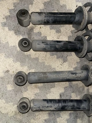 Juego de suspensión y brazo de control delantero Lexus Ls 400 1998 Foto 1 de 4