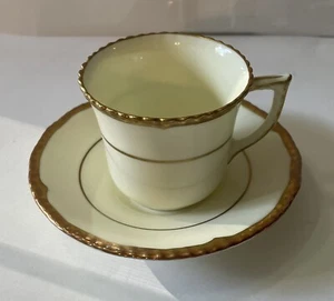 Royal Doulton Chantilly Elfenbein Halbtasse Teetasse und Untertasse  - Bild 1 von 4