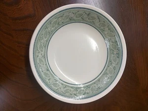 VINTAGE/RETRO -BILTONS -STAFFORDSHIRE Green Leaf Pattern 20.5cm Soup Bowl - Picture 1 of 6