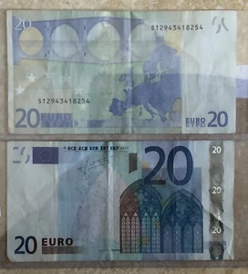 20 EURO banknote  2002 - Picture 1 of 1