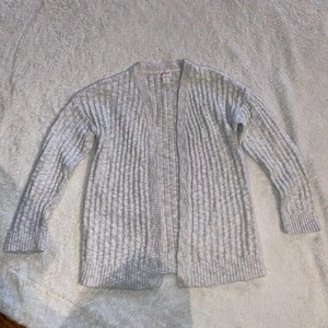 Girls Cat & Jack Target Knit Cream Colored Sweater Size M(7/8) - Picture 1 of 4