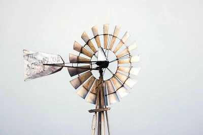 Impresión de fotografía de país - Imagen de cabeza de molino de viento Aermotor en Oklahoma Foto 1 de 4
