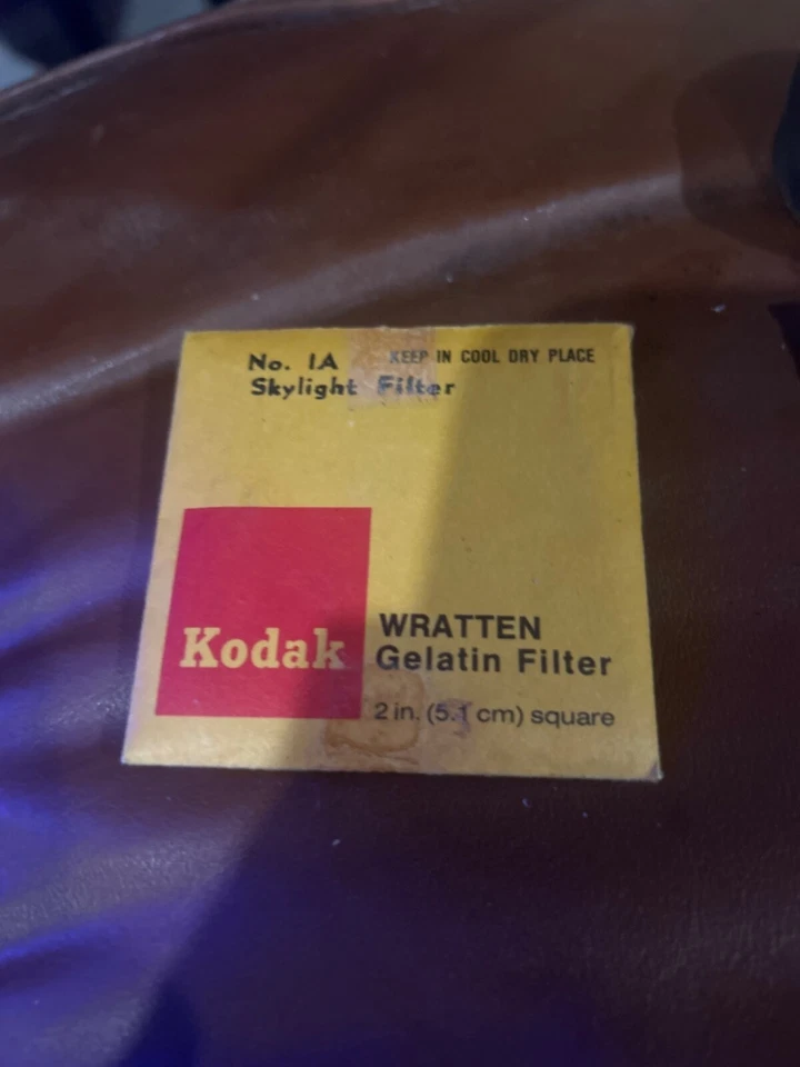 KODAK No. 1A skylight 2 INCHES (5.1CM) SQUARE WRATTEN GELATIN FILTER MADE IN USA - Image 1 of 1