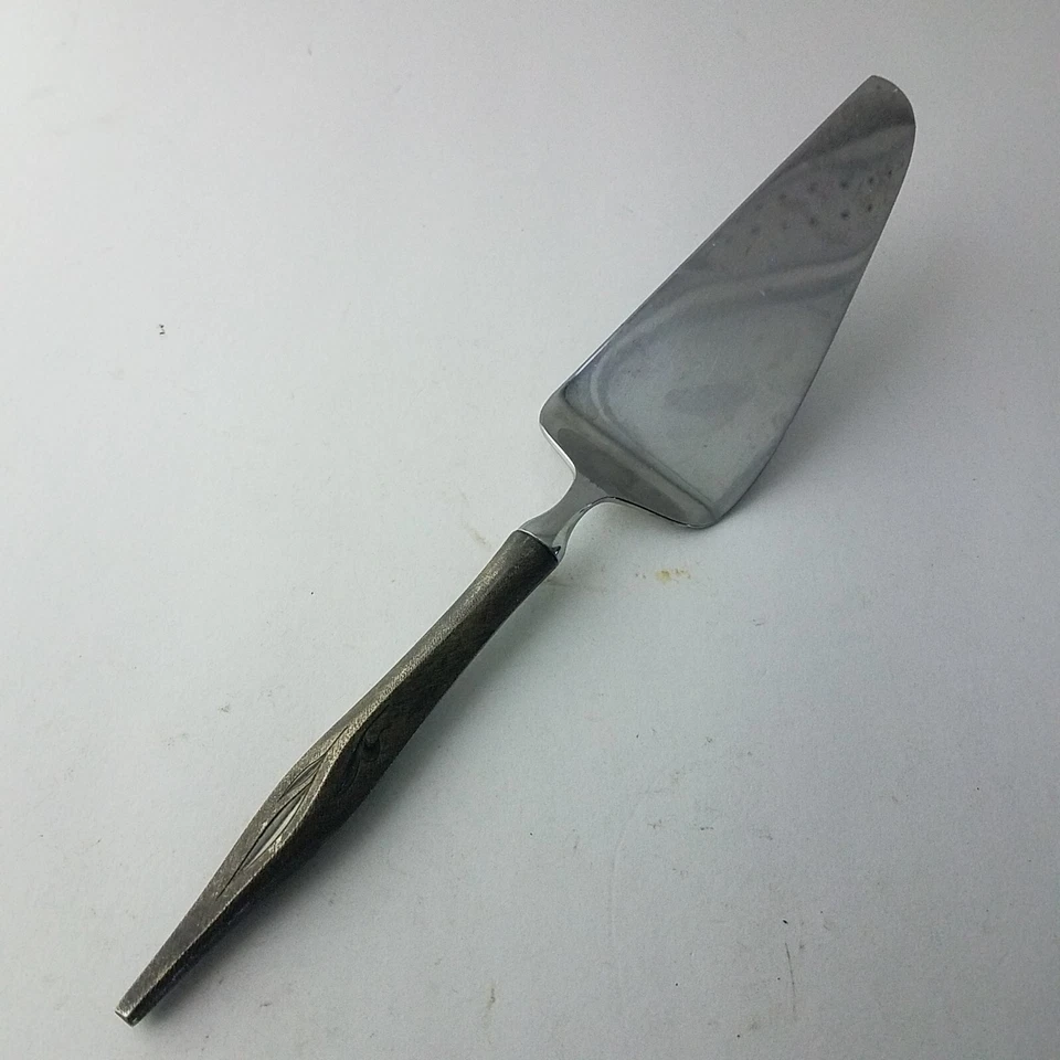 Servidor de pasteles Wallace con mango de ley hoja de acero inoxidable Foto 1 de 4