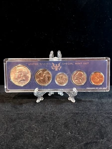 1967 Special MINT SET - 5 Coins - 40% Silver Half Dollar - Picture 1 of 2