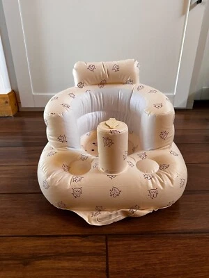 Asiento de piso inflable para bebé de 3-6 meses con diseño de conejito  Foto 1 de 4