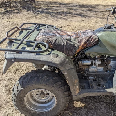 Cubierta de asiento camuflada ATV para Polaris Sportsman Can Am DS 250 Suzuki Honda Yamaha FZ-8 Foto 1 de 4