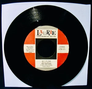 The Chiffons: He's So Fine & Oh My Lover~N Mint Girl Group 45~LAURIE #LR 3152 - Picture 1 of 2