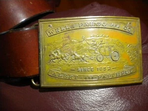 Vintage Wells Fargo and Company Since 1852 Postkutsche Messing Gürtelschnalle - Bild 1 von 4