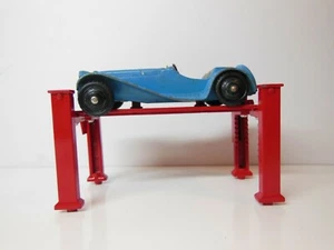 Old Dinky Toy Jaguar / RARE Baby Blue / Good Tires / Missing Windshield / Rack - Picture 1 of 12