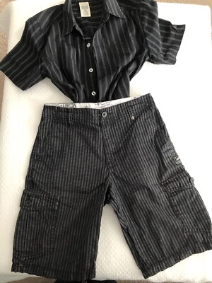 Conjunto de Camisa BOYS VANS TALLA 8 NEGRO CARGO SHORTS USADOS EN EXCELENTE ESTADO Y Gloria Desteñida Foto 1 de 4