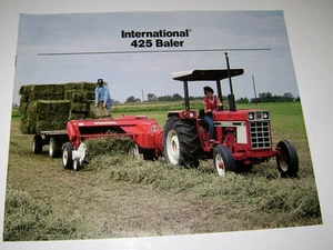 * IH International 425 empacadora de heno folleto literatura publicidad IHC - Imagen 1 de 2