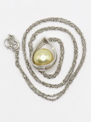 14k WHITE GOLD 18 1/2" CHAIN & PENDANT w AKOYA CULTURED PEARL & RBC DIAMOND * - Image 1 of 4
