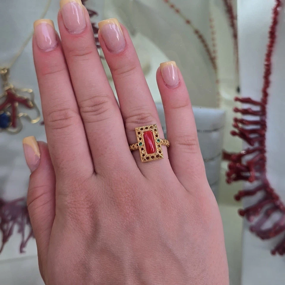 Anello corallo rosso naturale argento 925 placcato oro zirconi verdi donna - Immagine 1 di 4