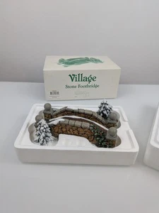 Dept 56 Village Accessories Stone Footbridge Christmas Trees Holly #52646 w/ Box - Picture 1 of 7