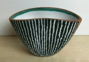 William Knutzen Norway MCM Terra Cotta Vase Norway Textured Glazed Fan Shaped - Picture 1 of 8